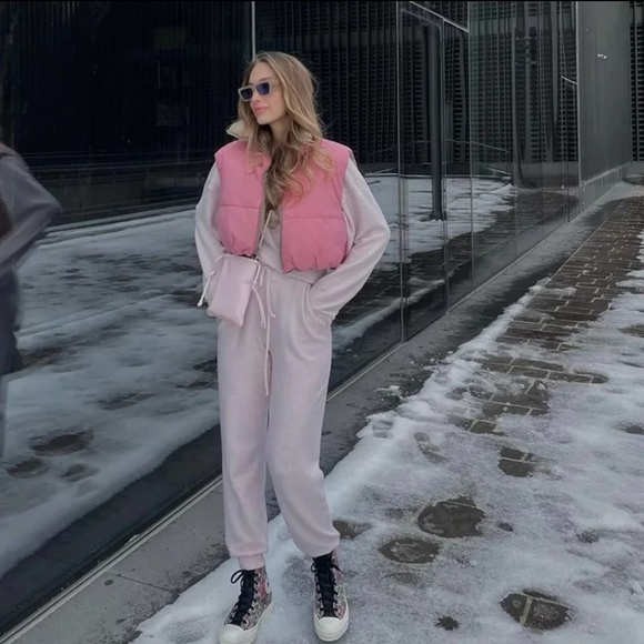 NWOT Double- Side Puffer Cropped Vest - Picture 2 of 6